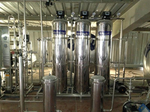 Hệ thống xử lý nước RO cho nhà máy dược phẩm, bệnh viện